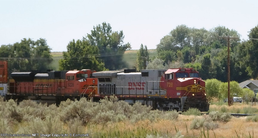 BNSF 728-BNSF 9228